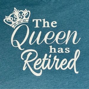 [LIKE NEW] {Bella + Canvas} [Blue]{The Queen Has Retired V-Neck T-Shirt} [Large]